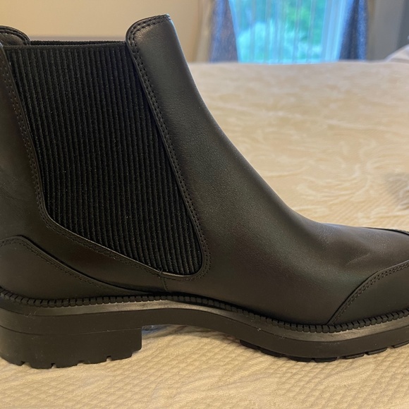 NWB Aquatalia Black Bootie (Leila) size 7.5 - Picture 4 of 14